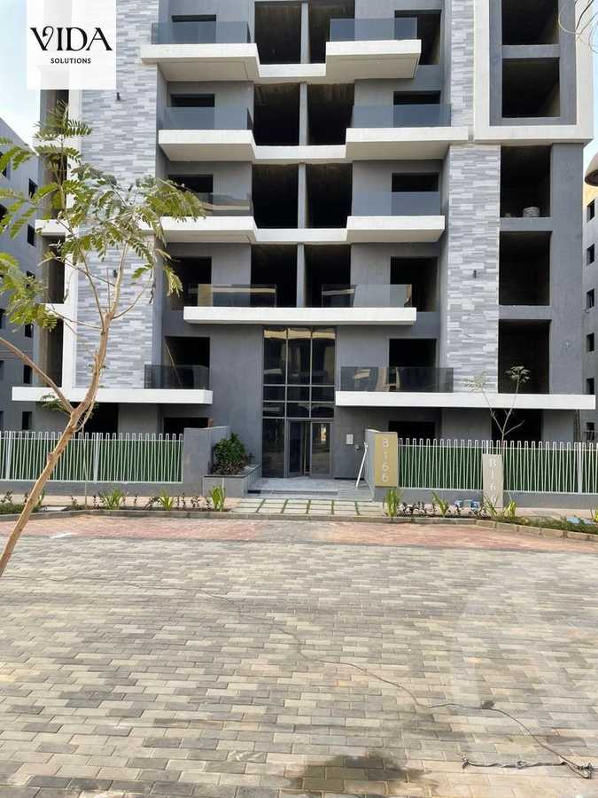 https://aqarmap.com.eg/ar/listing/5917571-for-sale-cairo-6th-of-october-hadaeq-october-kmbwnd-fy-hdyq-ktwbr-sun-capital