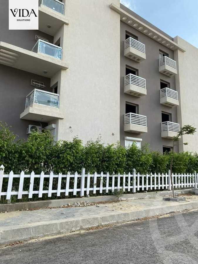 https://aqarmap.com.eg/ar/listing/5918276-for-sale-cairo-el-sheikh-zayed-city-compounds-el-khamayel