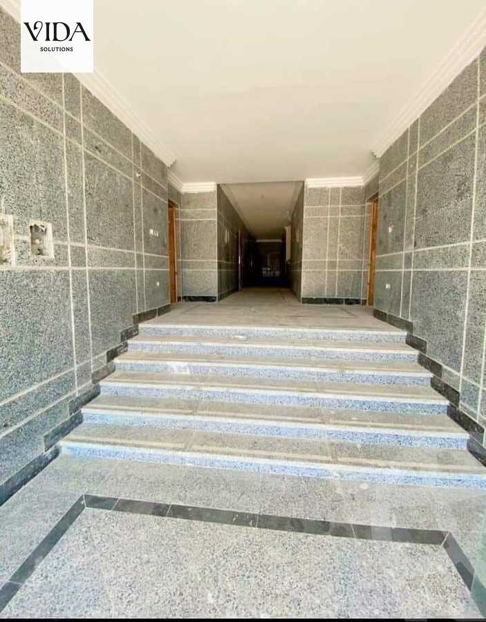 https://aqarmap.com.eg/ar/listing/5918276-for-sale-cairo-el-sheikh-zayed-city-compounds-el-khamayel