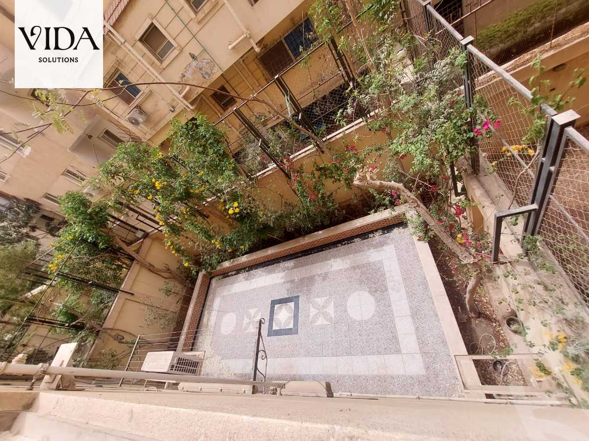 https://aqarmap.com.eg/ar/listing/5960113-for-sale-cairo-6th-of-october-el-ahyaa-neighborhood-2nd-divided-from-al-kafrawei-st
