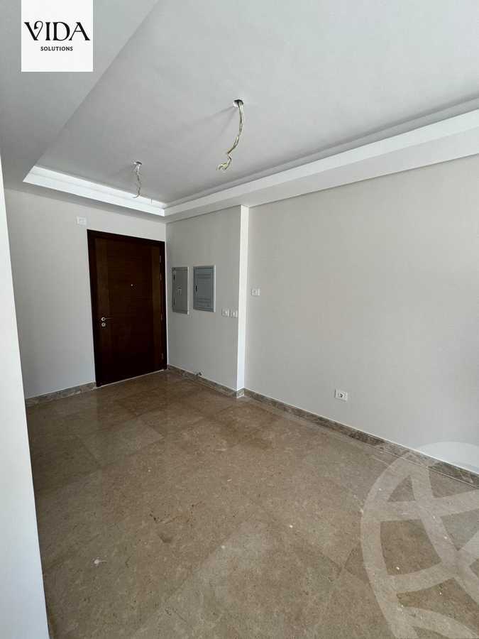 https://aqarmap.com.eg/ar/listing/5963529-for-sale-cairo-el-sheikh-zayed-city-compounds-zyd-wr-llttwyr-z-tower
