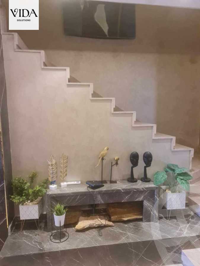 https://aqarmap.com.eg/en/listing/5963919-for-sale-cairo-new-cairo-compounds-mountain-view-hyde-park