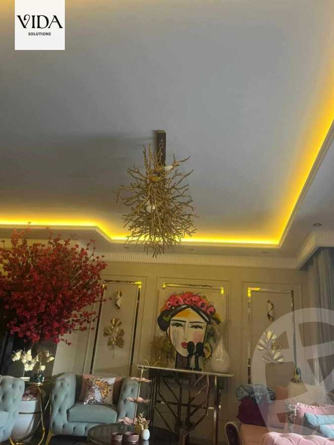 https://aqarmap.com.eg/en/listing/5963901-for-sale-cairo-new-cairo-compounds-mountain-view-hyde-park