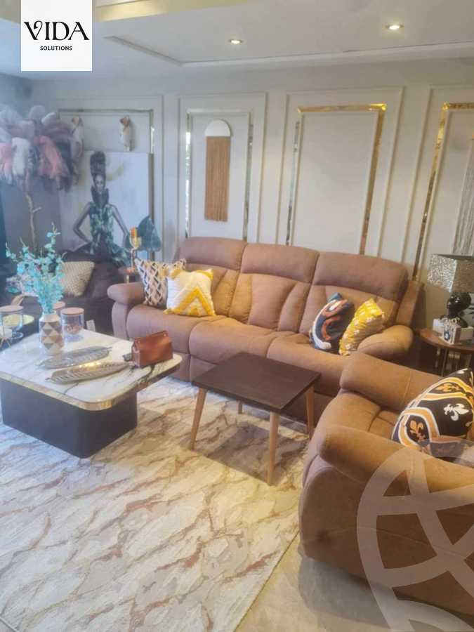 https://aqarmap.com.eg/en/listing/5963901-for-sale-cairo-new-cairo-compounds-mountain-view-hyde-park
