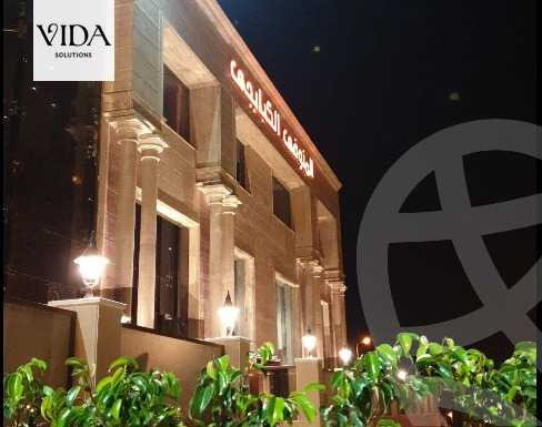 https://aqarmap.com.eg/ar/listing/5970221-for-rent-cairo-el-sheikh-zayed-city-shr-lbstn