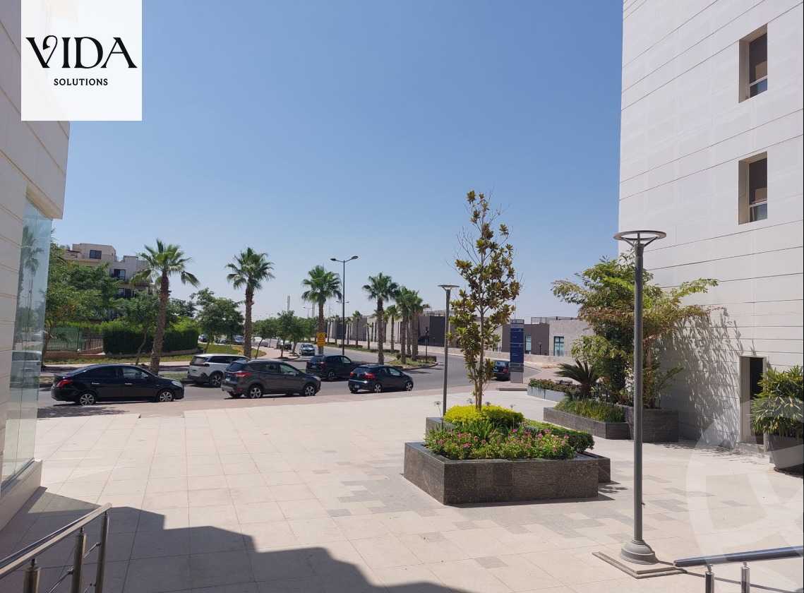 https://aqarmap.com.eg/en/listing/5970243-for-rent-cairo-el-sheikh-zayed-city-compounds-kmbwnd-wyst-twn-swdyk