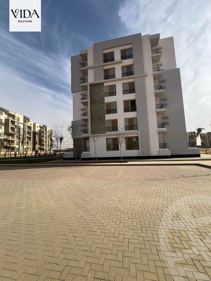 https://aqarmap.com.eg/en/listing/5970907-for-sale-cairo-el-sheikh-zayed-city-lshykh-zyd-ljdyd-west-view-residence-hdp