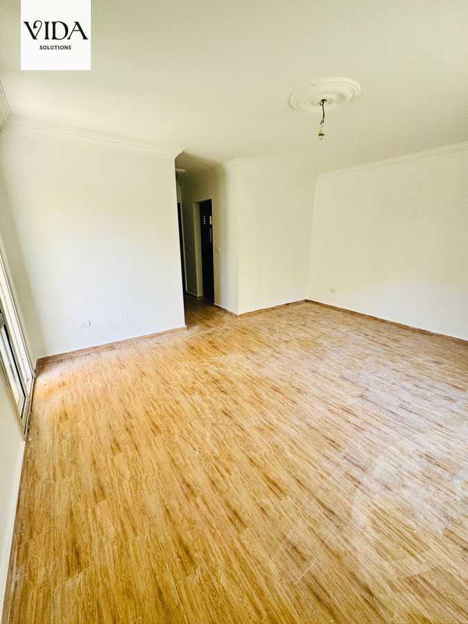 https://aqarmap.com.eg/en/listing/6062842-for-sale-cairo-el-sheikh-zayed-city-compounds-el-khamayel