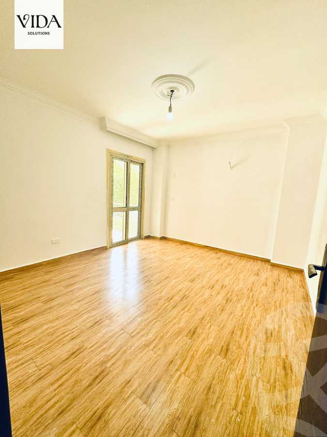 https://aqarmap.com.eg/en/listing/6062842-for-sale-cairo-el-sheikh-zayed-city-compounds-el-khamayel