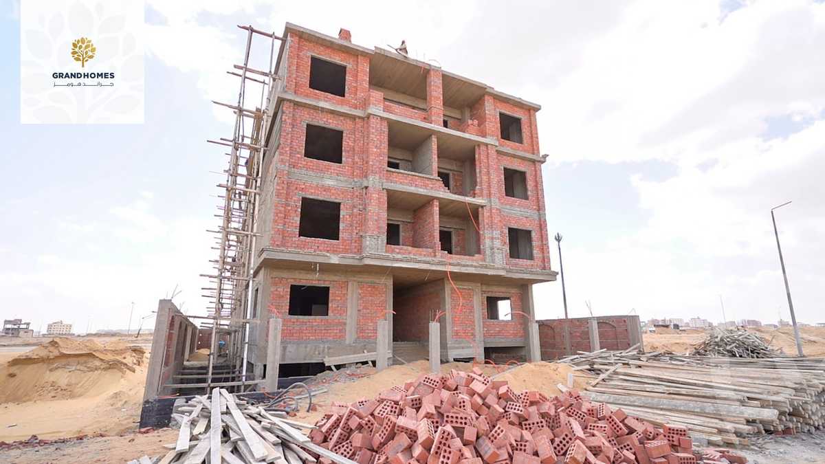 https://aqarmap.com.eg/en/listing/4276072-for-sale-cairo-new-cairo-lrhb-city-phase-7
