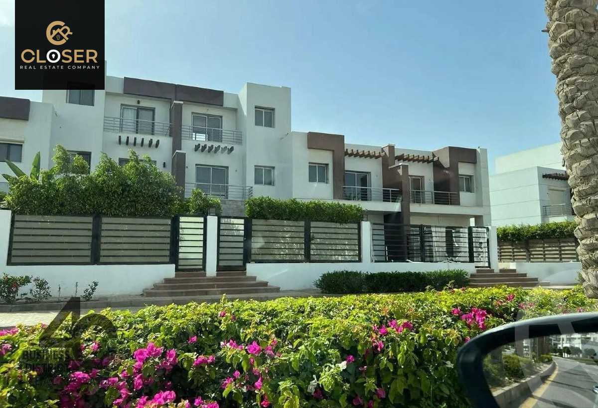 https://aqarmap.com.eg/en/listing/5903540-for-sale-cairo-new-cairo-compounds-hyde-park-central-compound