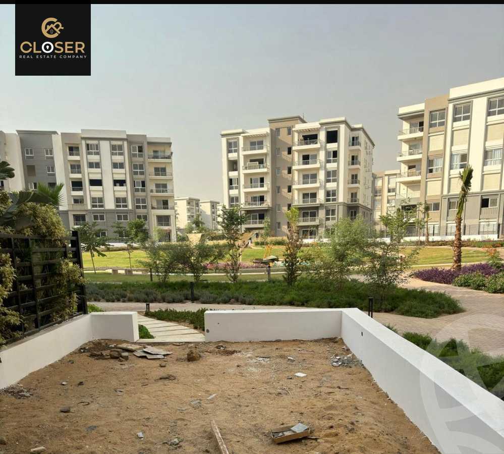 https://aqarmap.com.eg/ar/listing/5909342-for-sale-cairo-new-cairo-compounds-hyde-park-central-compound