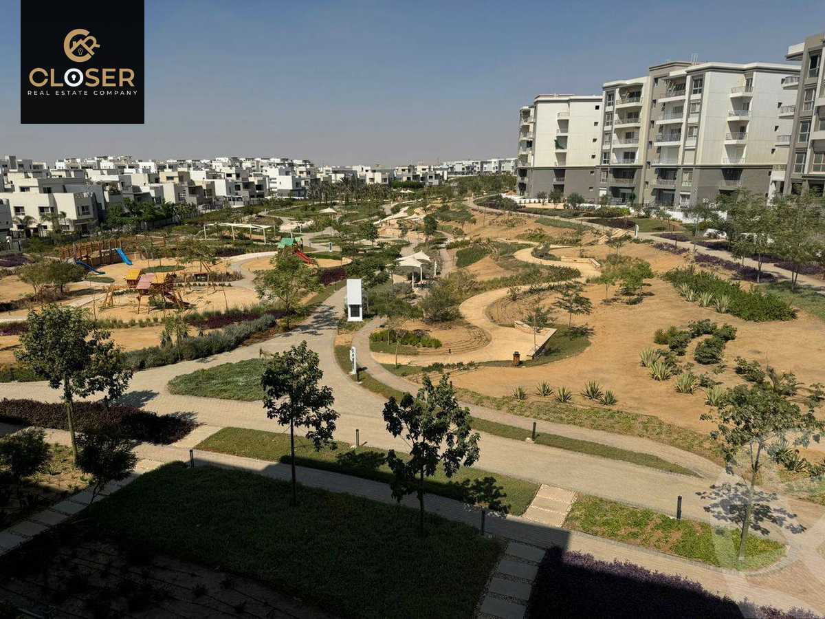 https://aqarmap.com.eg/ar/listing/5909342-for-sale-cairo-new-cairo-compounds-hyde-park-central-compound