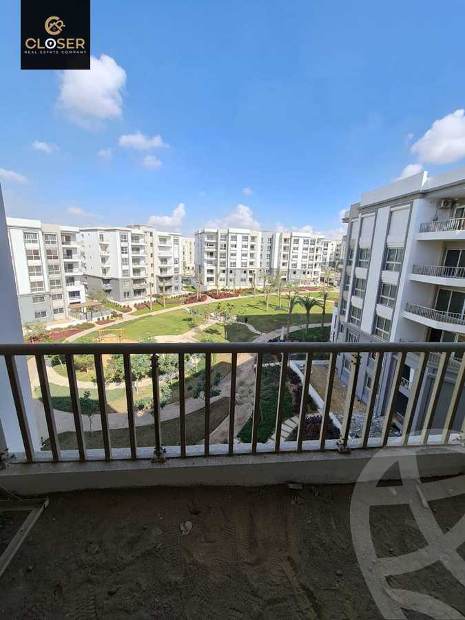 https://aqarmap.com.eg/en/listing/5910406-for-sale-cairo-new-cairo-compounds-hyde-park-central-compound