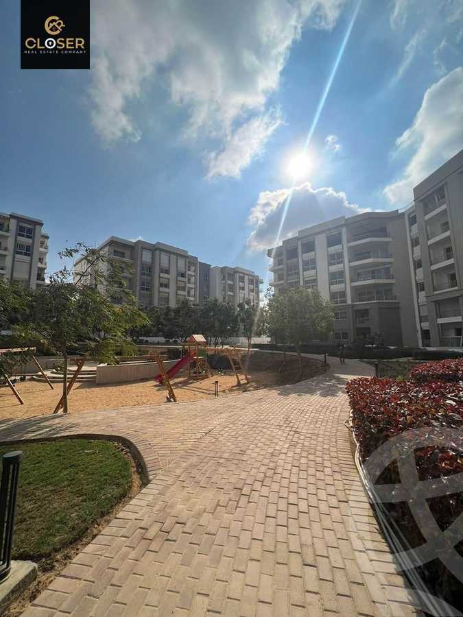 https://aqarmap.com.eg/en/listing/5910549-for-sale-cairo-new-cairo-compounds-hyde-park-central-compound