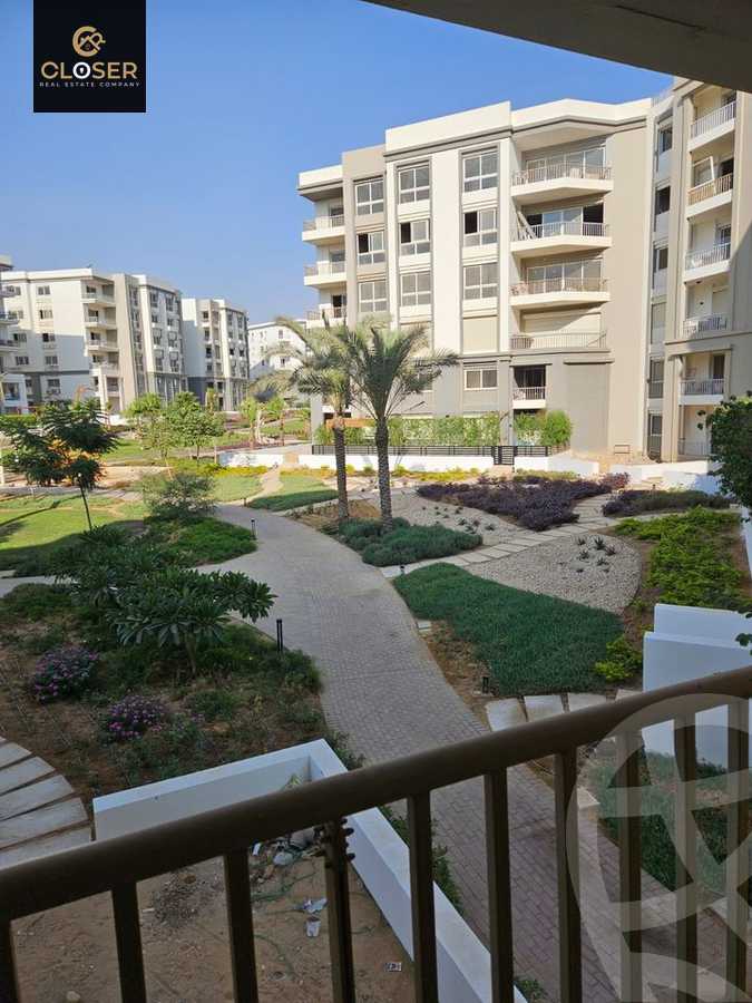 https://aqarmap.com.eg/en/listing/5910725-for-sale-cairo-new-cairo-compounds-hyde-park-central-compound