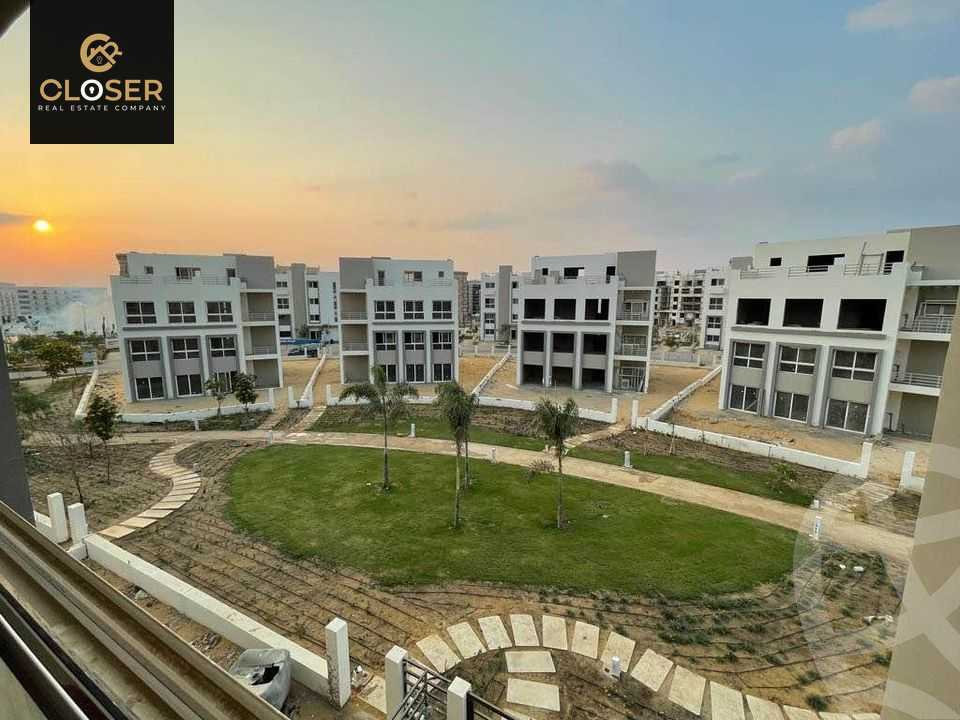 https://aqarmap.com.eg/en/listing/5910725-for-sale-cairo-new-cairo-compounds-hyde-park-central-compound