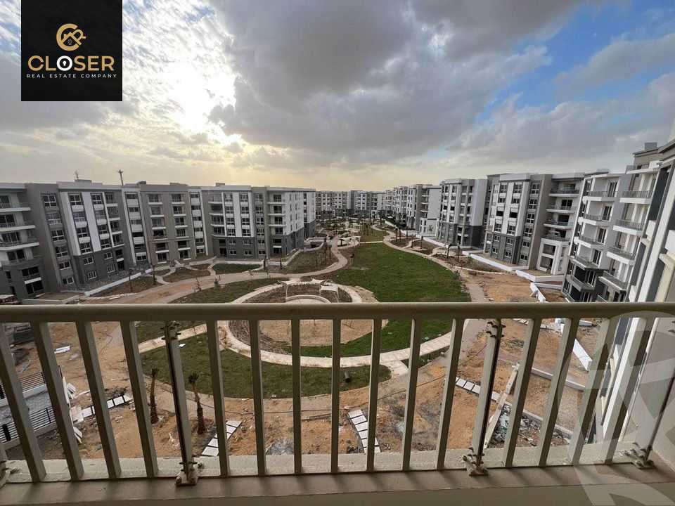 https://aqarmap.com.eg/en/listing/5910725-for-sale-cairo-new-cairo-compounds-hyde-park-central-compound