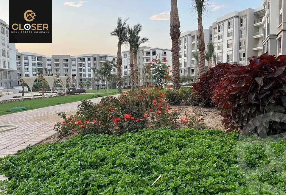 https://aqarmap.com.eg/en/listing/5910725-for-sale-cairo-new-cairo-compounds-hyde-park-central-compound