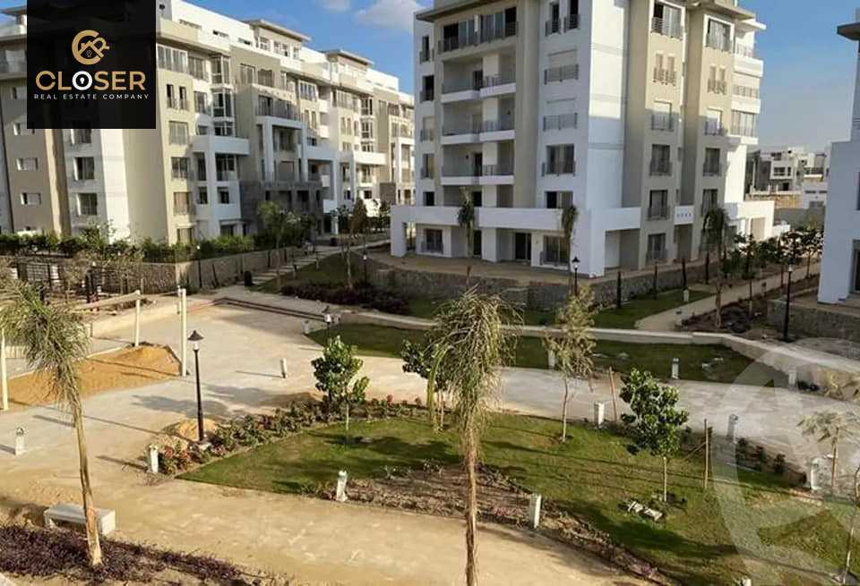 https://aqarmap.com.eg/en/listing/5910901-for-sale-cairo-new-cairo-compounds-hyde-park-central-compound