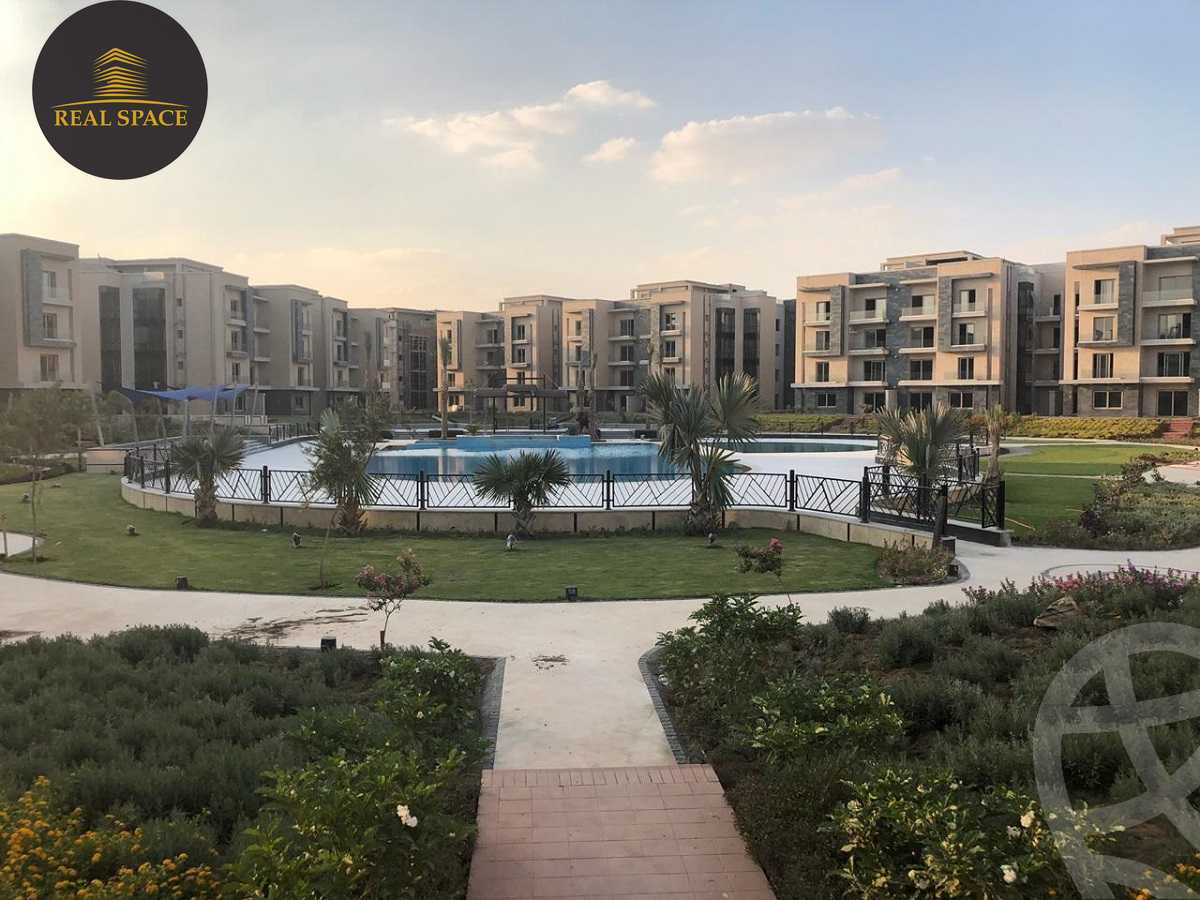 https://aqarmap.com.eg/en/listing/4894092-for-sale-cairo-new-cairo-compounds-galleria-moon-valley