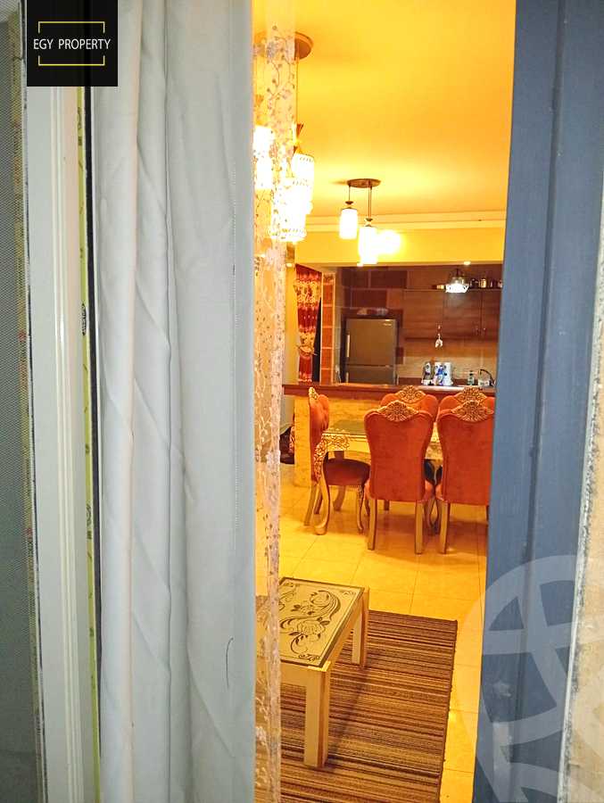 https://aqarmap.com.eg/ar/listing/5230975-for-rent-cairo-6th-of-october-el-ahyaa-neighborhood-2nd-divided-from-al-kafrawei-st
