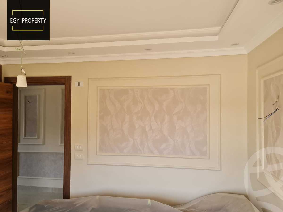 https://aqarmap.com.eg/en/listing/5279884-for-sale-cairo-el-sheikh-zayed-city-compounds-el-khamayel