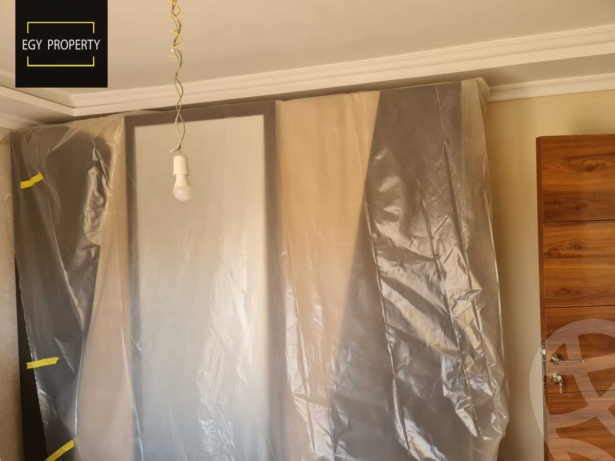 https://aqarmap.com.eg/en/listing/5279884-for-sale-cairo-el-sheikh-zayed-city-compounds-el-khamayel