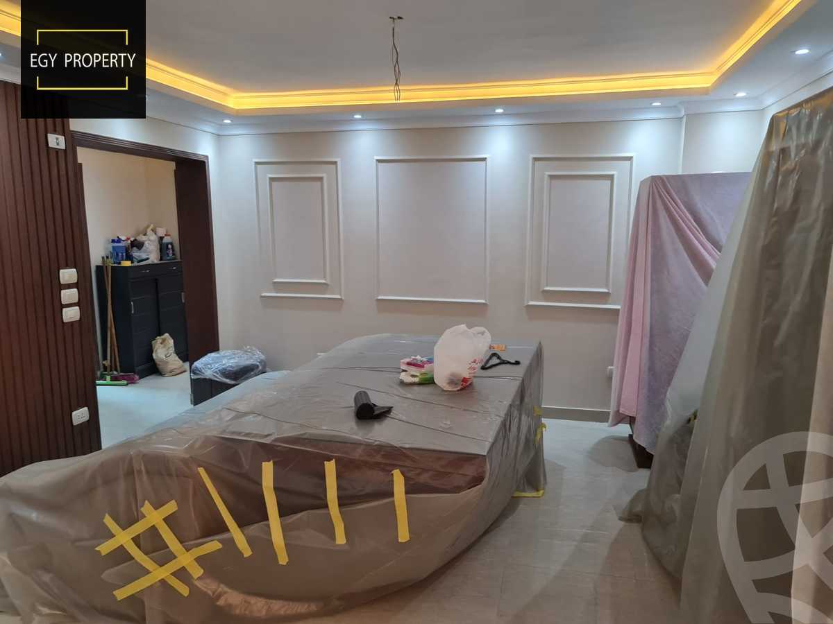 https://aqarmap.com.eg/en/listing/5279884-for-sale-cairo-el-sheikh-zayed-city-compounds-el-khamayel