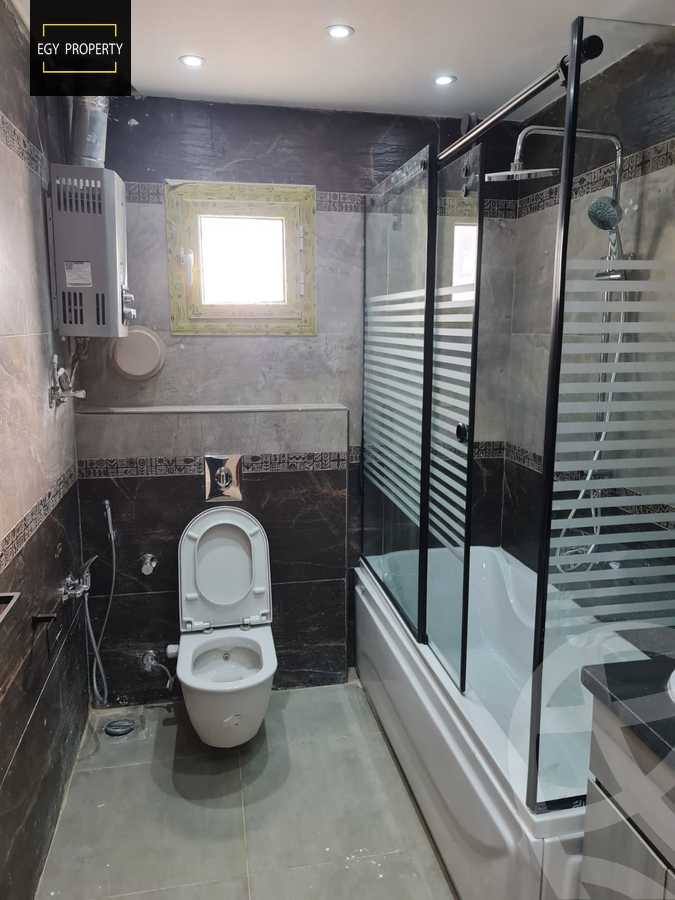 https://aqarmap.com.eg/en/listing/5279884-for-sale-cairo-el-sheikh-zayed-city-compounds-el-khamayel