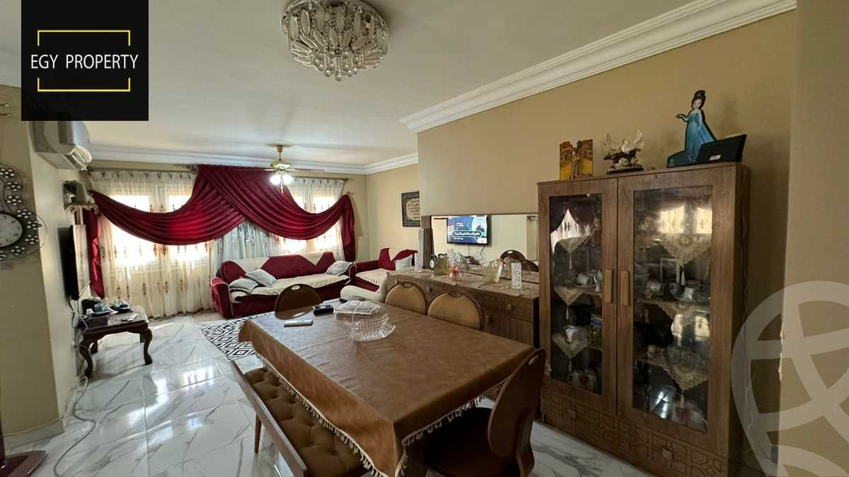 https://aqarmap.com.eg/ar/listing/5280128-for-sale-cairo-6th-of-october-el-ahyaa-neighborhood-4th-school-st