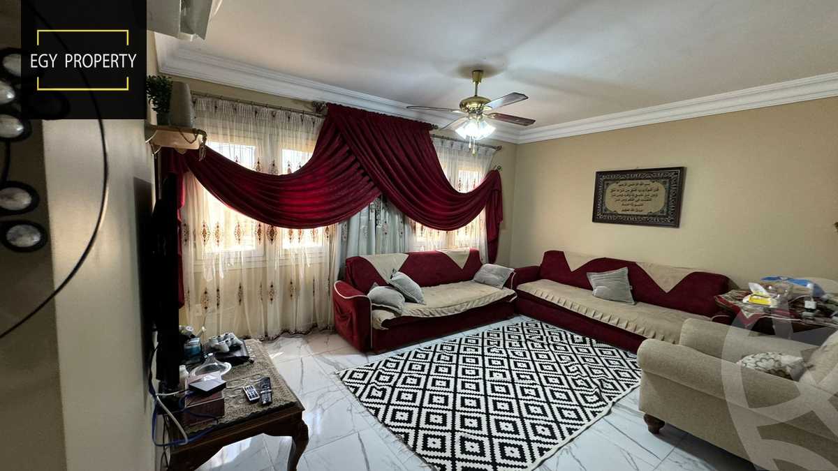 https://aqarmap.com.eg/ar/listing/5280128-for-sale-cairo-6th-of-october-el-ahyaa-neighborhood-4th-school-st