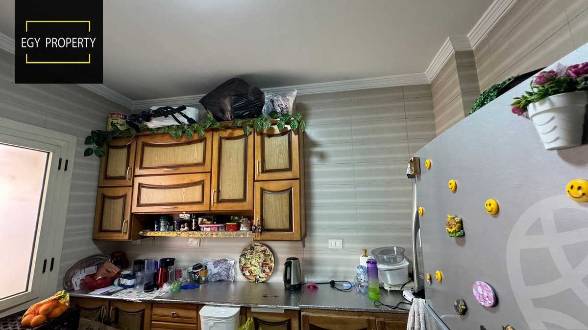 https://aqarmap.com.eg/ar/listing/5280128-for-sale-cairo-6th-of-october-el-ahyaa-neighborhood-4th-school-st