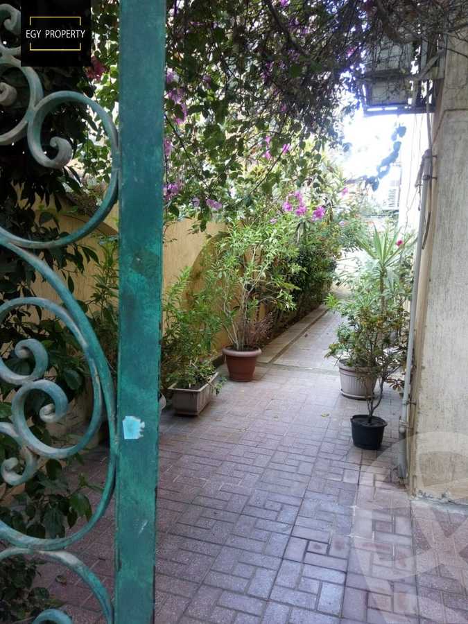 https://aqarmap.com.eg/en/listing/5283425-for-sale-cairo-6th-of-october-el-ahyaa-neighborhood-4th-school-st