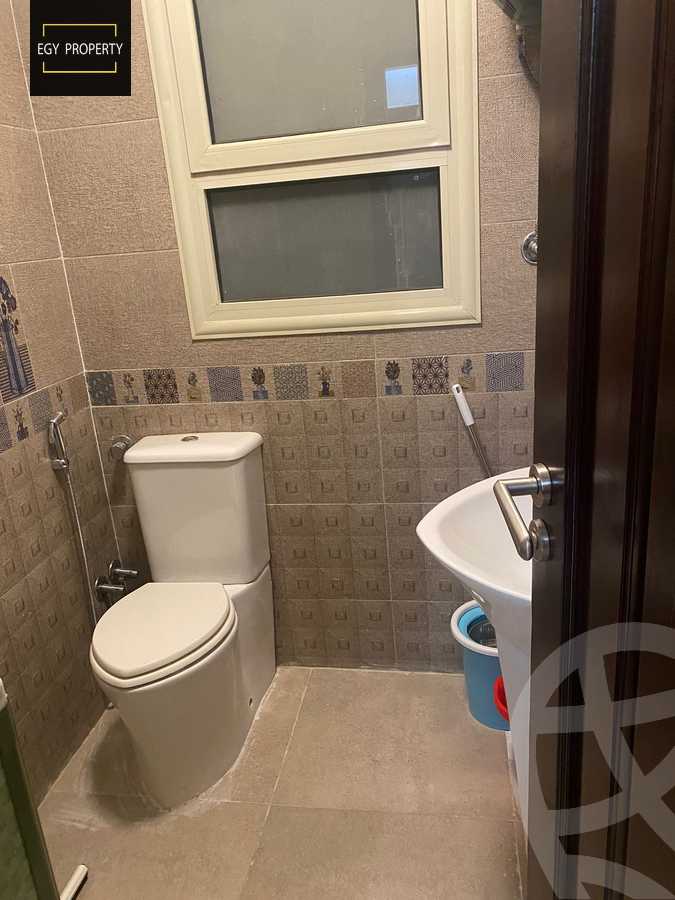 https://aqarmap.com.eg/en/listing/5312889-for-sale-cairo-el-sheikh-zayed-city-compounds-el-khamayel