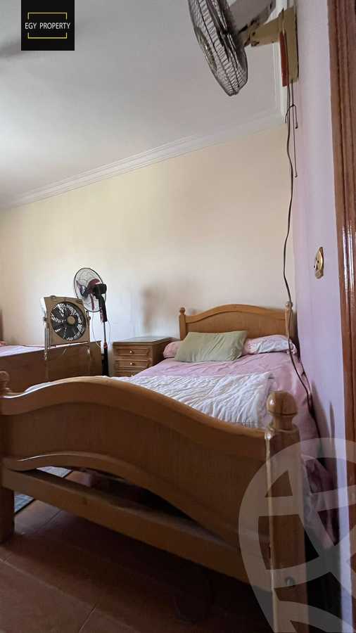 https://aqarmap.com.eg/en/listing/5313341-for-sale-cairo-6th-of-october-el-ahyaa-neighborhood-8th-el-tahrir-rd