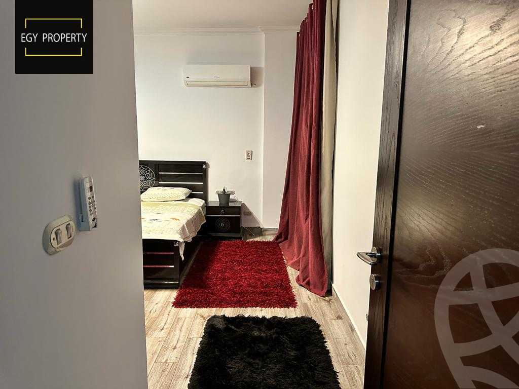 https://aqarmap.com.eg/en/listing/5328755-for-sale-cairo-el-sheikh-zayed-city-compounds-el-khamayel