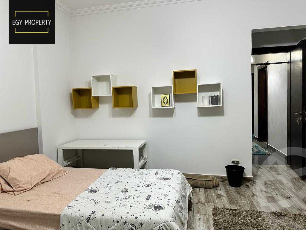 https://aqarmap.com.eg/en/listing/5328755-for-sale-cairo-el-sheikh-zayed-city-compounds-el-khamayel