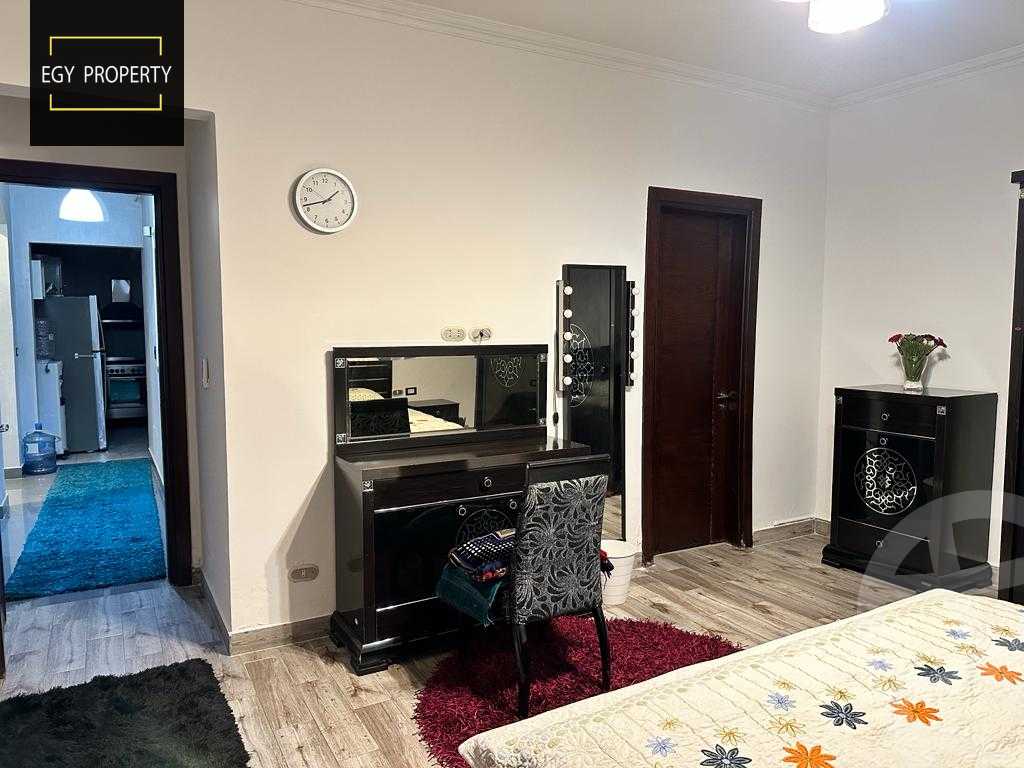 https://aqarmap.com.eg/en/listing/5328755-for-sale-cairo-el-sheikh-zayed-city-compounds-el-khamayel