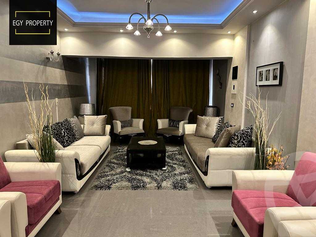 https://aqarmap.com.eg/en/listing/5328755-for-sale-cairo-el-sheikh-zayed-city-compounds-el-khamayel