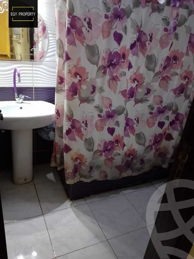 https://aqarmap.com.eg/en/listing/5336065-for-rent-cairo-6th-of-october-el-ahyaa-neighborhood-3rd-al-hay-al-thalith-st