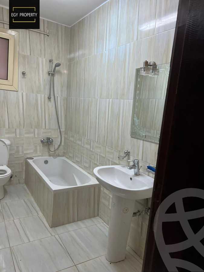 https://aqarmap.com.eg/ar/listing/5336203-for-rent-cairo-el-sheikh-zayed-city-compounds-el-khamayel