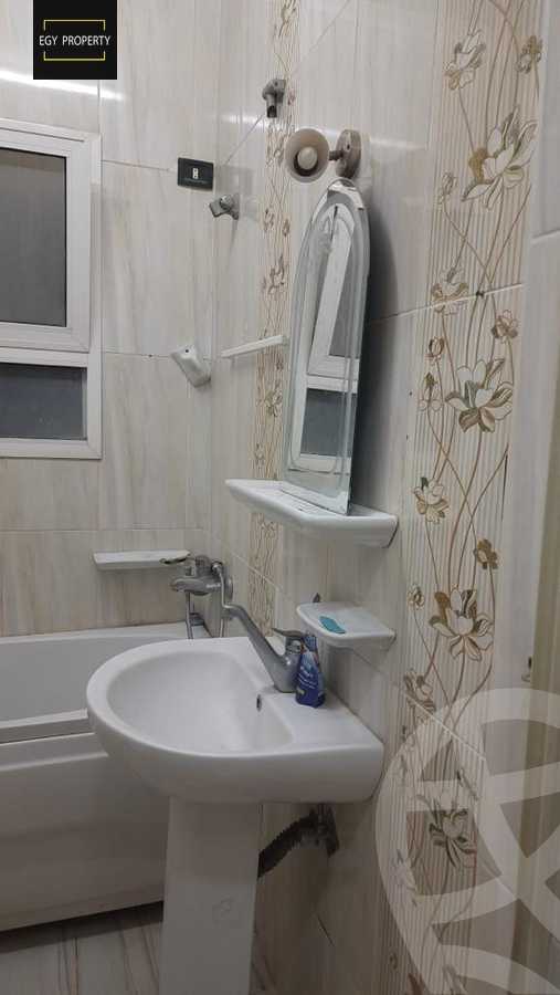 https://aqarmap.com.eg/en/listing/5336360-for-rent-cairo-el-sheikh-zayed-city-compounds-rawdet-zayed