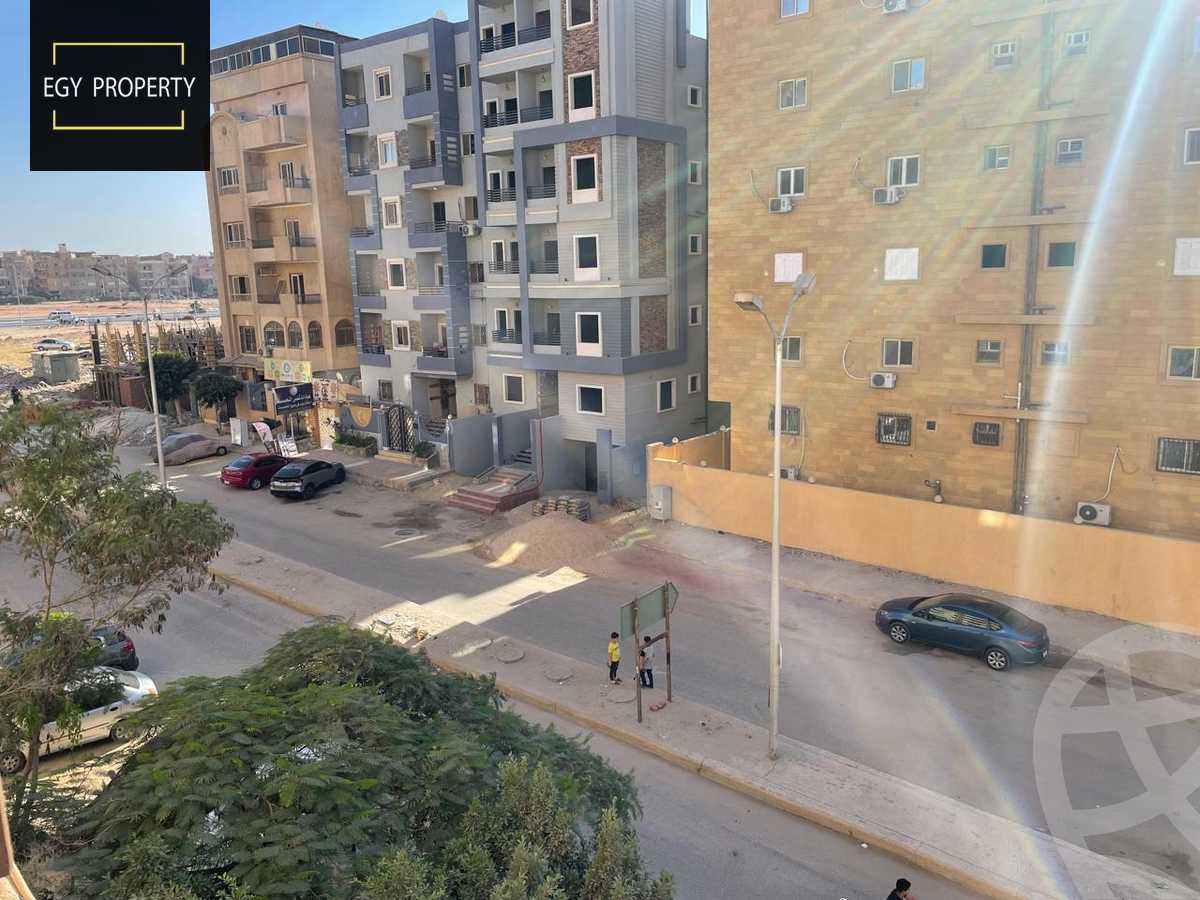 https://aqarmap.com.eg/en/listing/5405484-for-sale-cairo-6th-of-october-el-ahyaa-neighborhood-2nd-divided-from-al-kafrawei-st