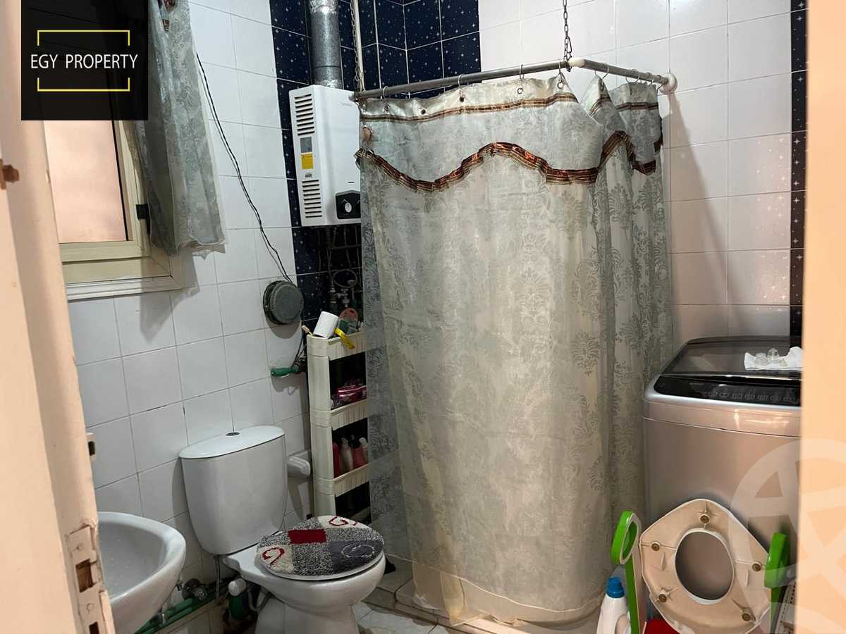 https://aqarmap.com.eg/en/listing/5435237-for-sale-cairo-6th-of-october-el-ahyaa-neighborhood-3rd-al-hay-al-thalith-st