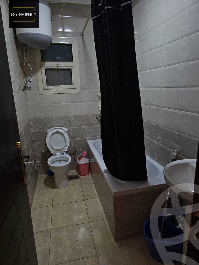 https://aqarmap.com.eg/en/listing/5438460-for-rent-cairo-6th-of-october-el-ahyaa-neighborhood-2nd-divided-from-al-kafrawei-st