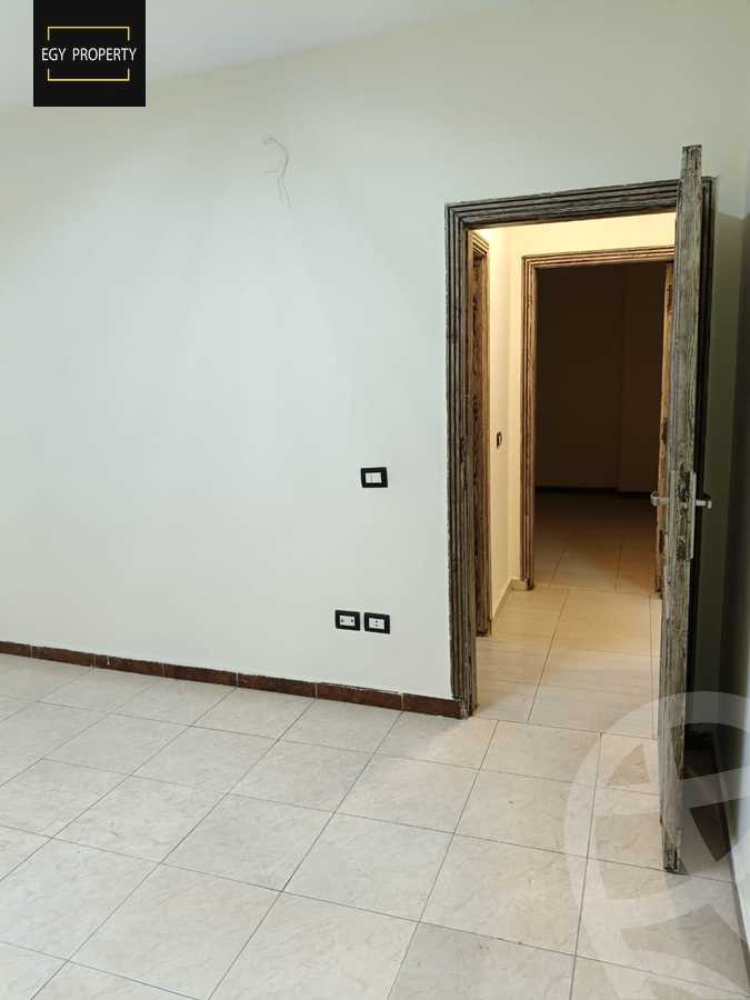 https://aqarmap.com.eg/en/listing/5468341-for-sale-cairo-6th-of-october-el-ahyaa-neighborhood-1st-al-maahad