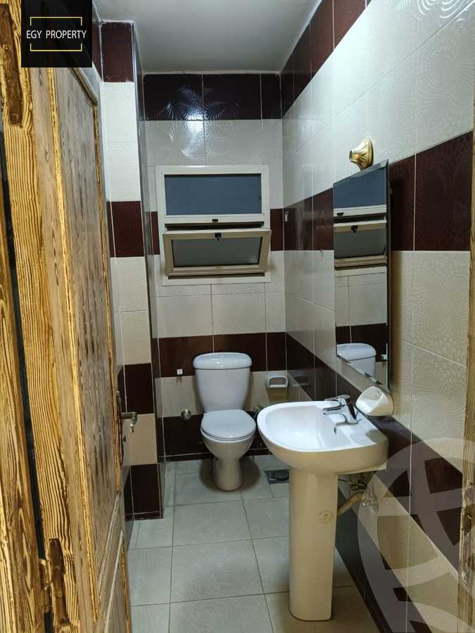 https://aqarmap.com.eg/en/listing/5468341-for-sale-cairo-6th-of-october-el-ahyaa-neighborhood-1st-al-maahad