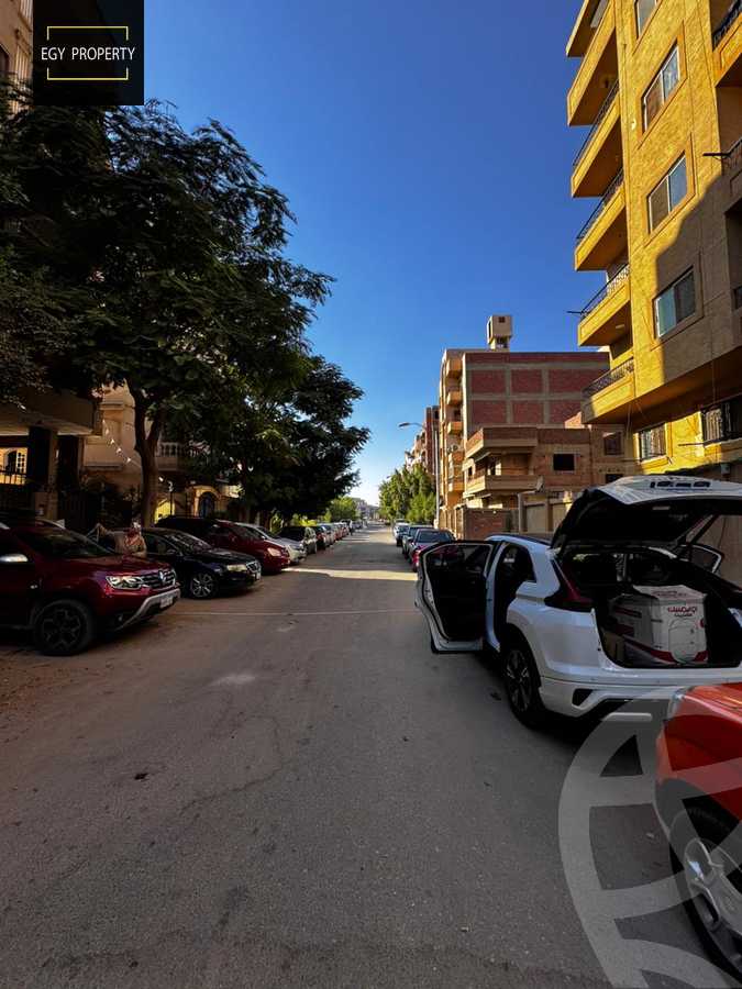 https://aqarmap.com.eg/ar/listing/5471073-for-sale-cairo-6th-of-october-el-ahyaa-neighborhood-3rd-al-hay-al-thalith-st