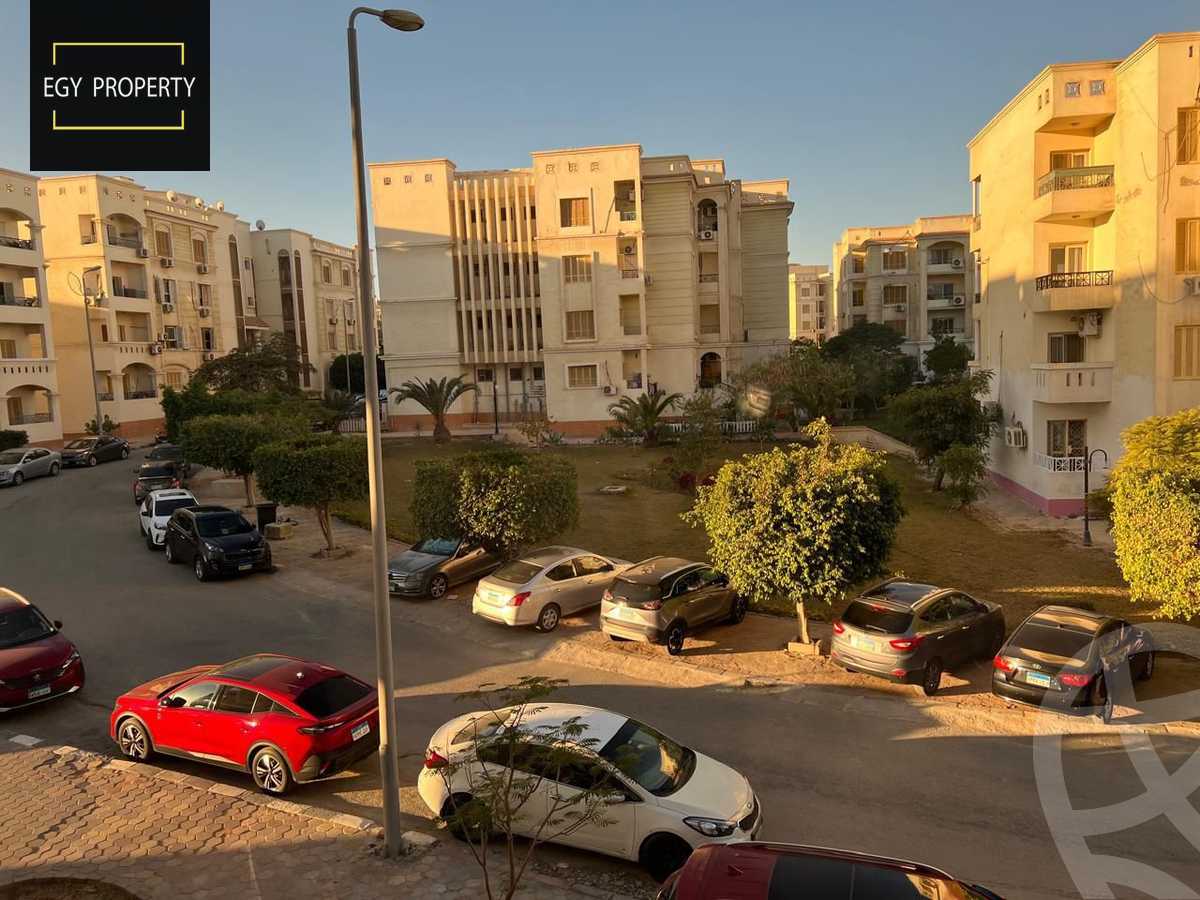https://aqarmap.com.eg/en/listing/5484906-for-sale-cairo-el-sheikh-zayed-city-compounds-el-khamayel